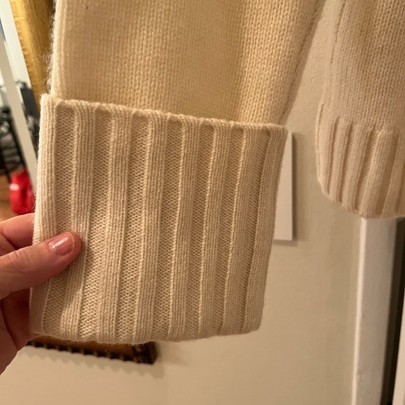 Wilfred “Lux” cashmere turtleneck sweater nwt - Picture 4 of 11